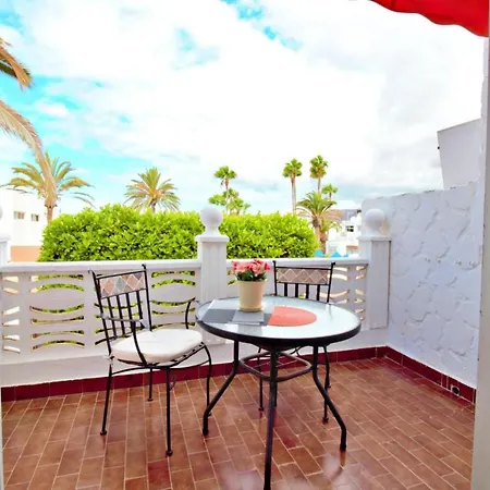 With A Canarian Atmosphere In The South Apartman Costa Del Silencio